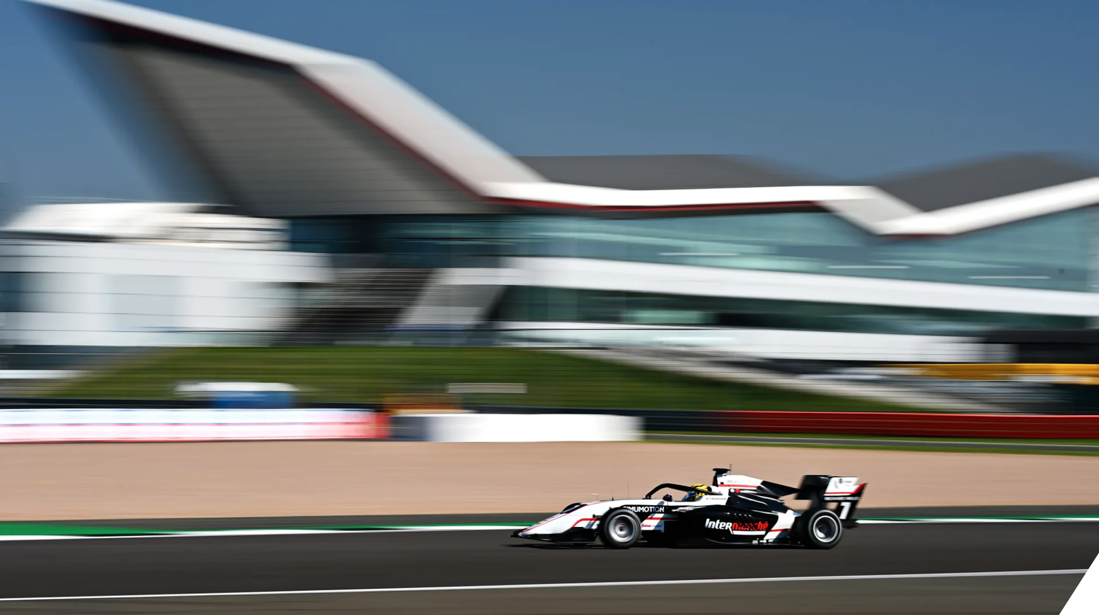 Red Bull F1 junior Liam Lawson claims second F3 win at Silverstone